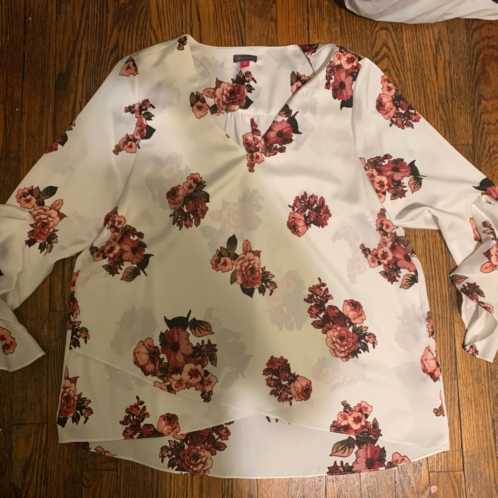 Vince Caputo top